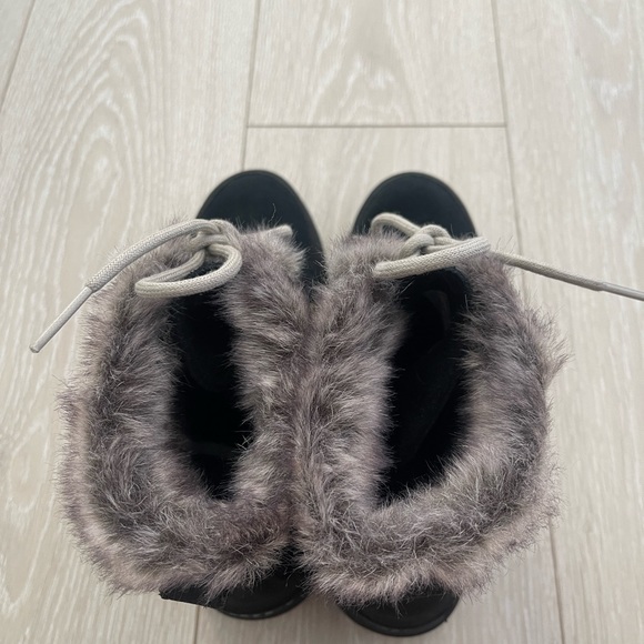 Sorel Women’s Explorer Joan Suede Boots - Picture 8 of 10